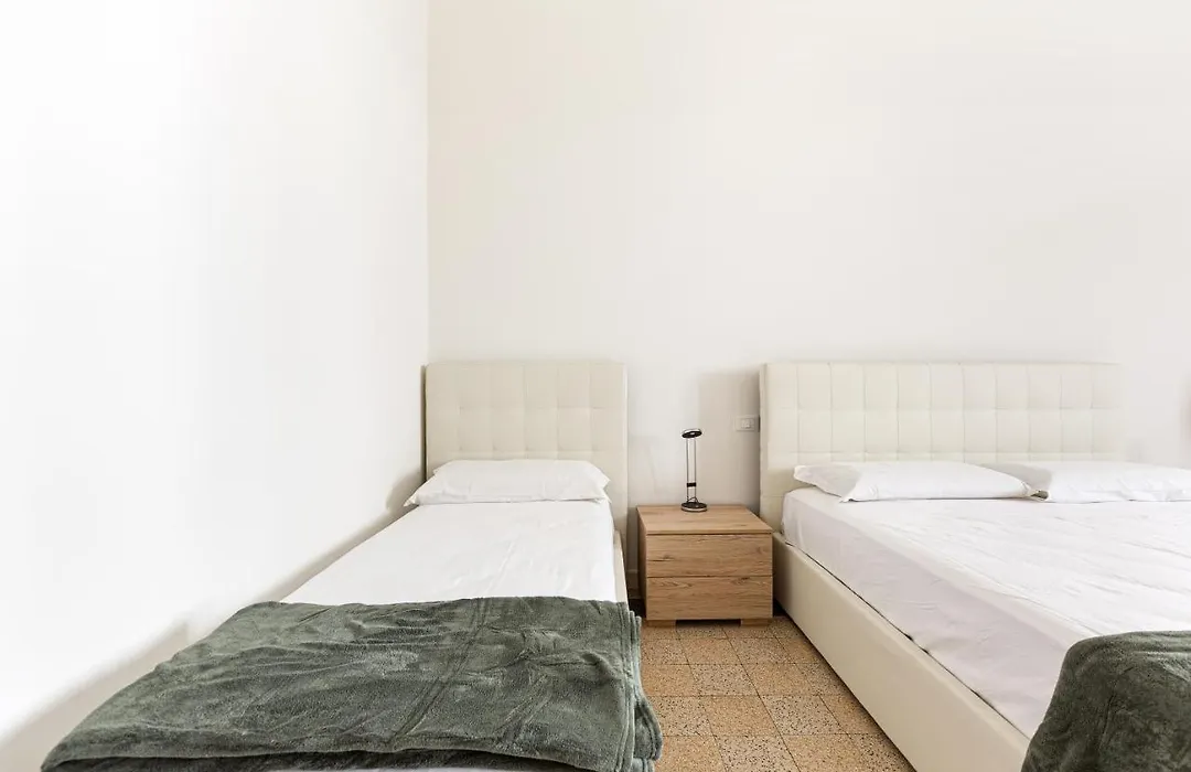 Guesthost - Ca' Granda M5 Bright Apartment-1